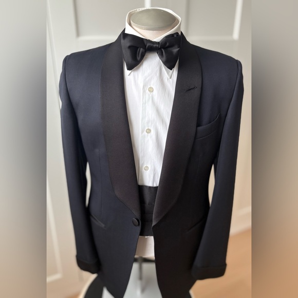 Tom Ford Midnight Blue Tuxedo - Picture 3 of 12